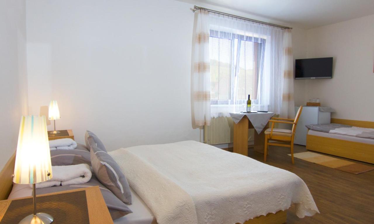 Penzion U Králíků Kurdějov Exterior foto